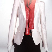 歐美品牌精品女裝 價(jià)格、批發(fā)渠道與廠家直供解析，兼談?lì)^飾批發(fā)